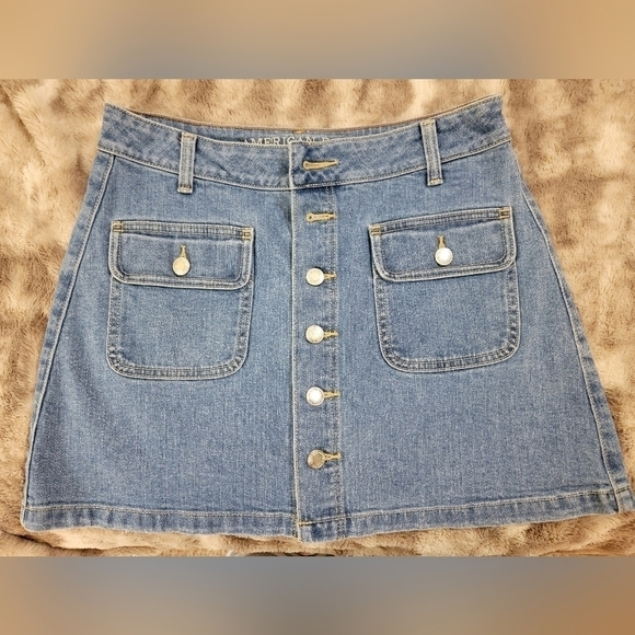American Eagle Outfitters Dresses & Skirts - American Eagle Vintage button fly jean mini skirt